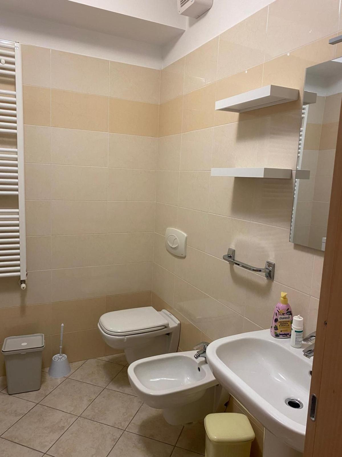Alma Apartment Sirmione Szoba fotó