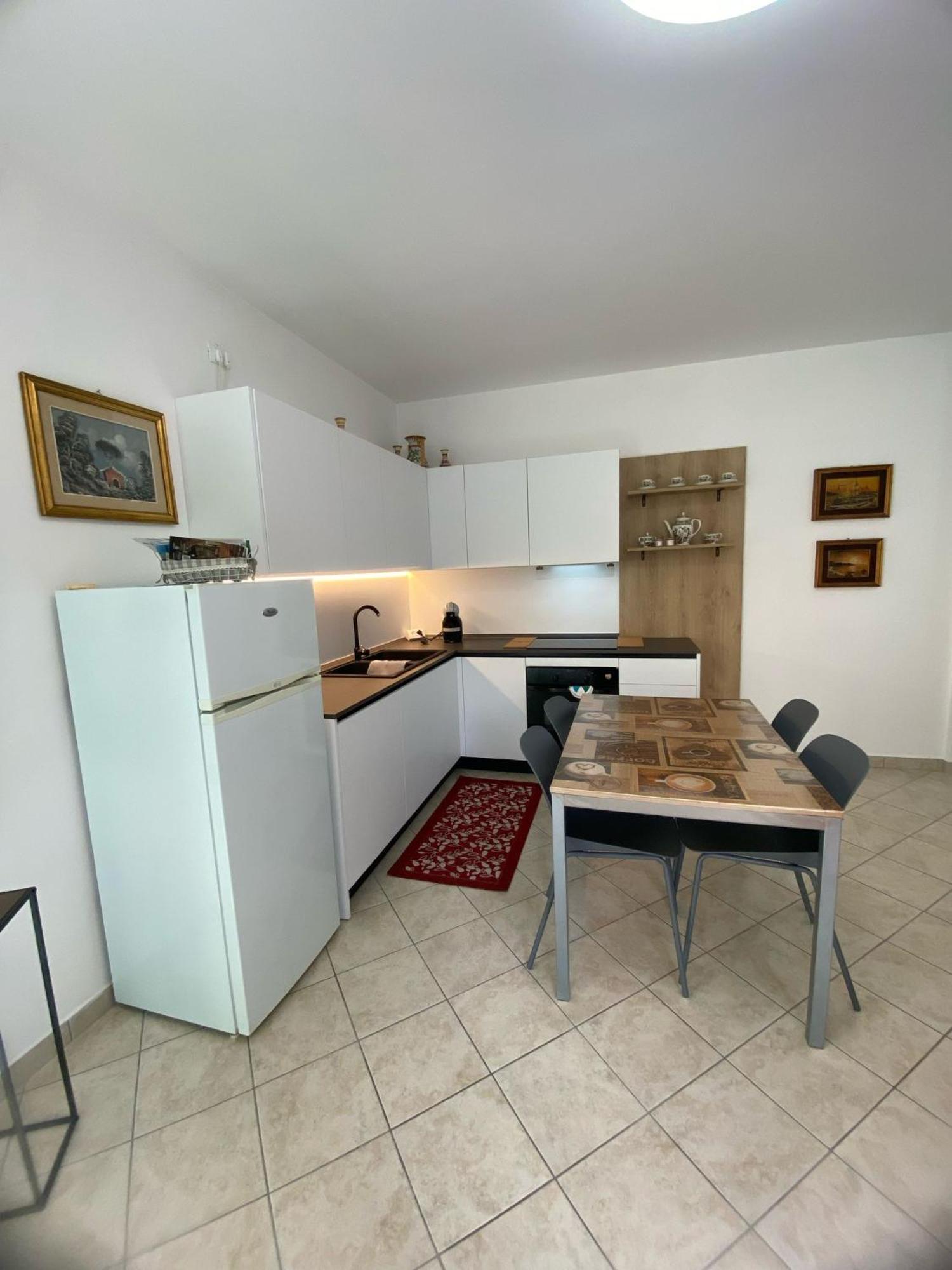 Alma Apartment Sirmione Szoba fotó
