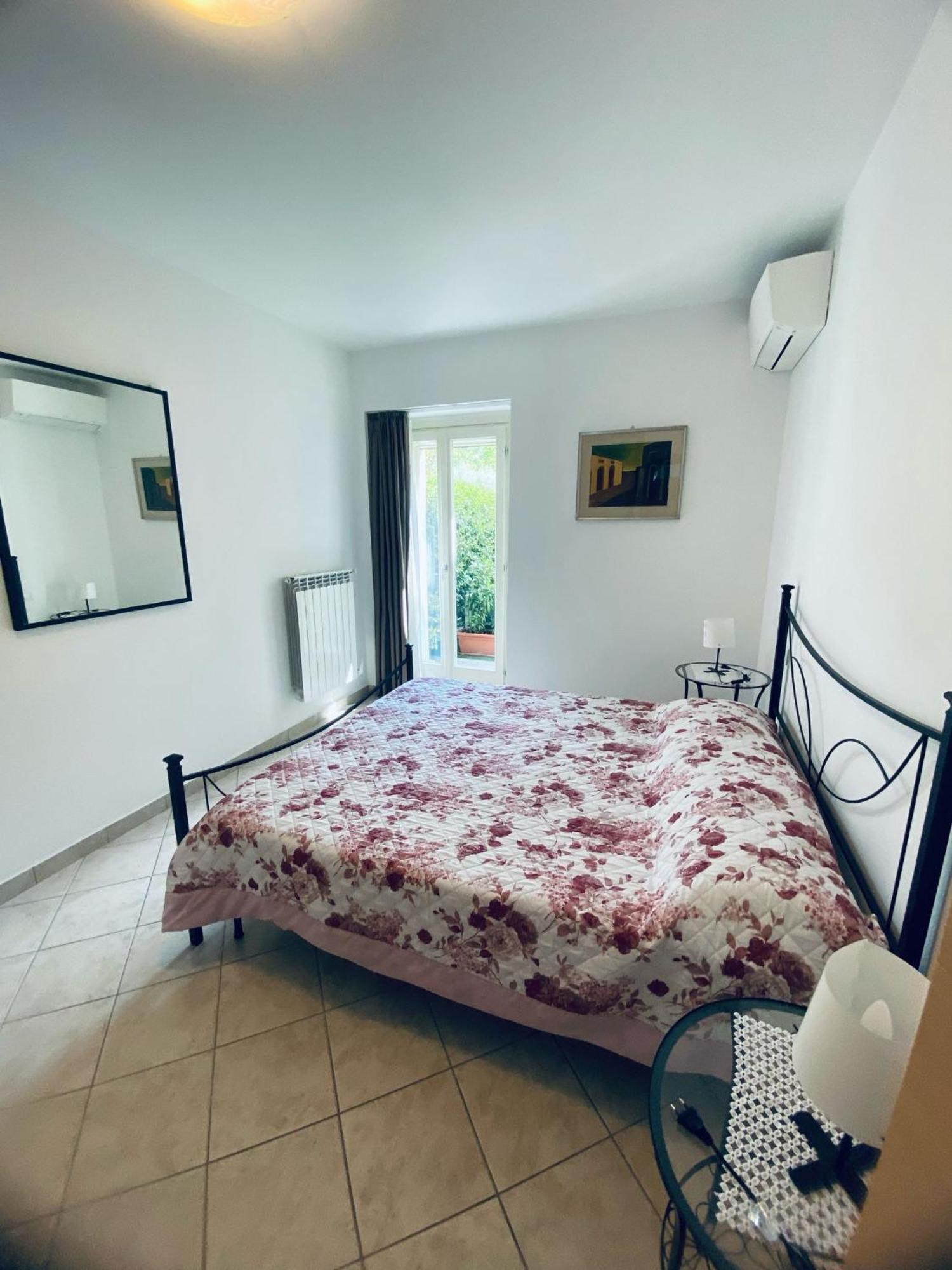 Alma Apartment Sirmione Szoba fotó