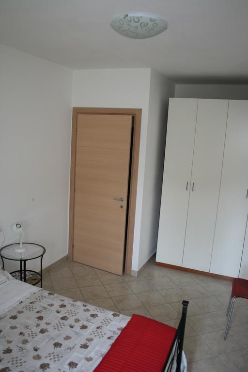 Alma Apartment Sirmione Kültér fotó