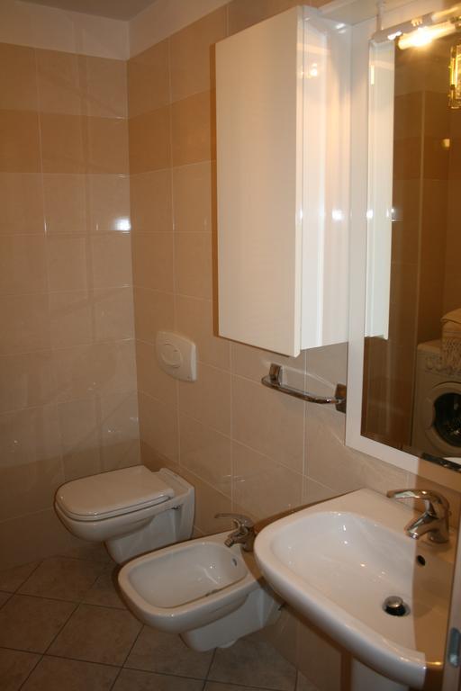 Alma Apartment Sirmione Kültér fotó