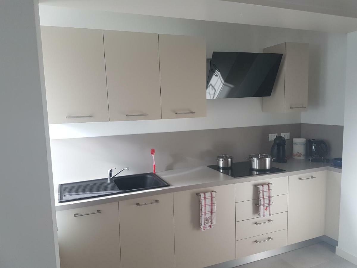 Alma Apartment Sirmione Kültér fotó